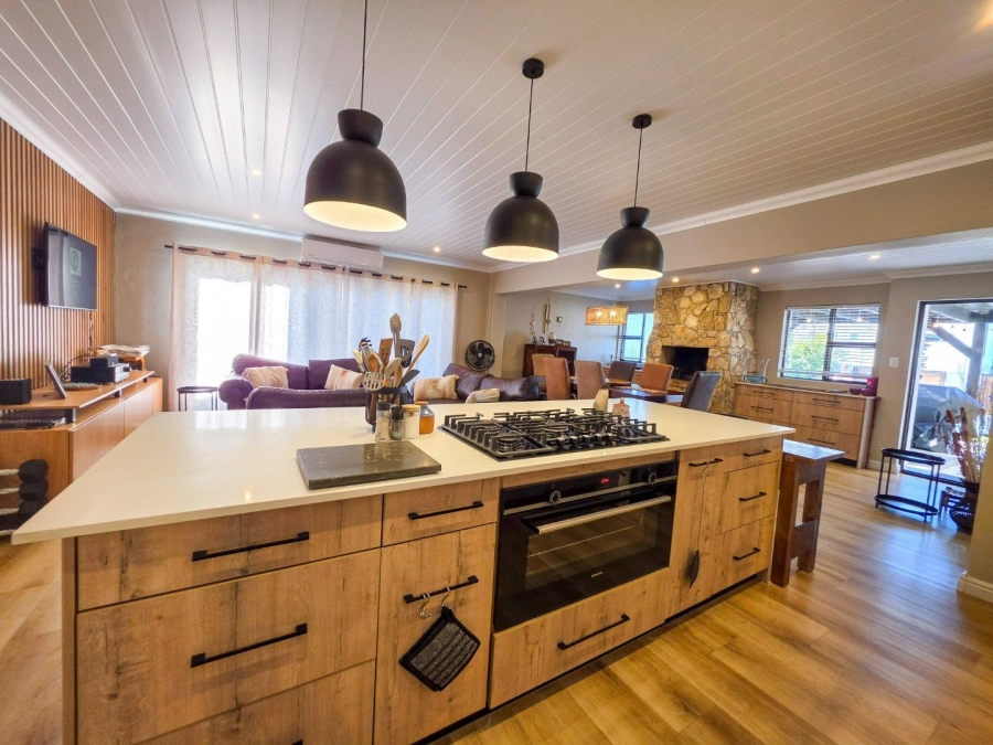 3 Bedroom Property for Sale in Stilbaai Wes Western Cape